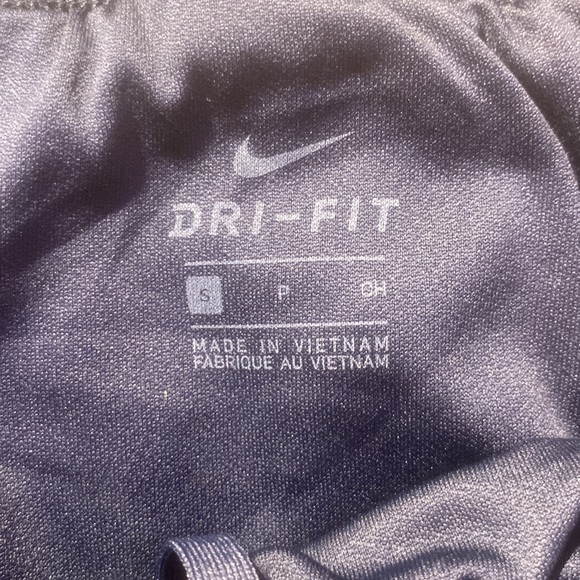 Shorts - Picture 3 of 3